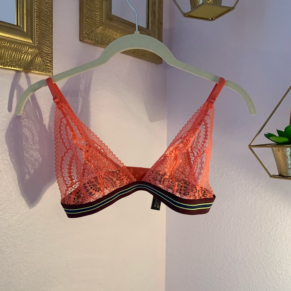 Victoria’s Secret peach lace bralette